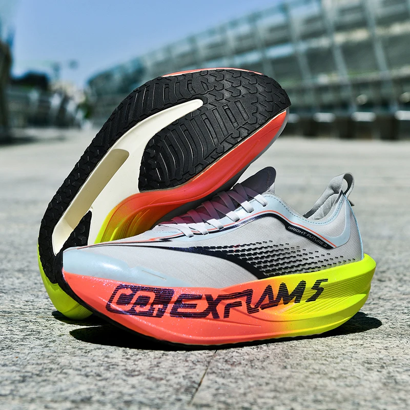 New 2025 Hot Sale Breathable Professional Comfortable Lightweight Wearable Running Shoes Marathon Training Shoes Very Good