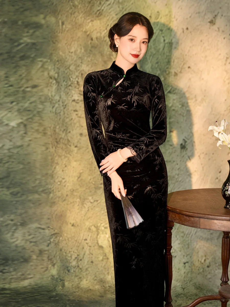 2026-autumn-qipao-retro-long-sleeved-slim-black-velvet-qipao-new-chinese-bamboo-print-daily-qipao-new-chinese-style-dress