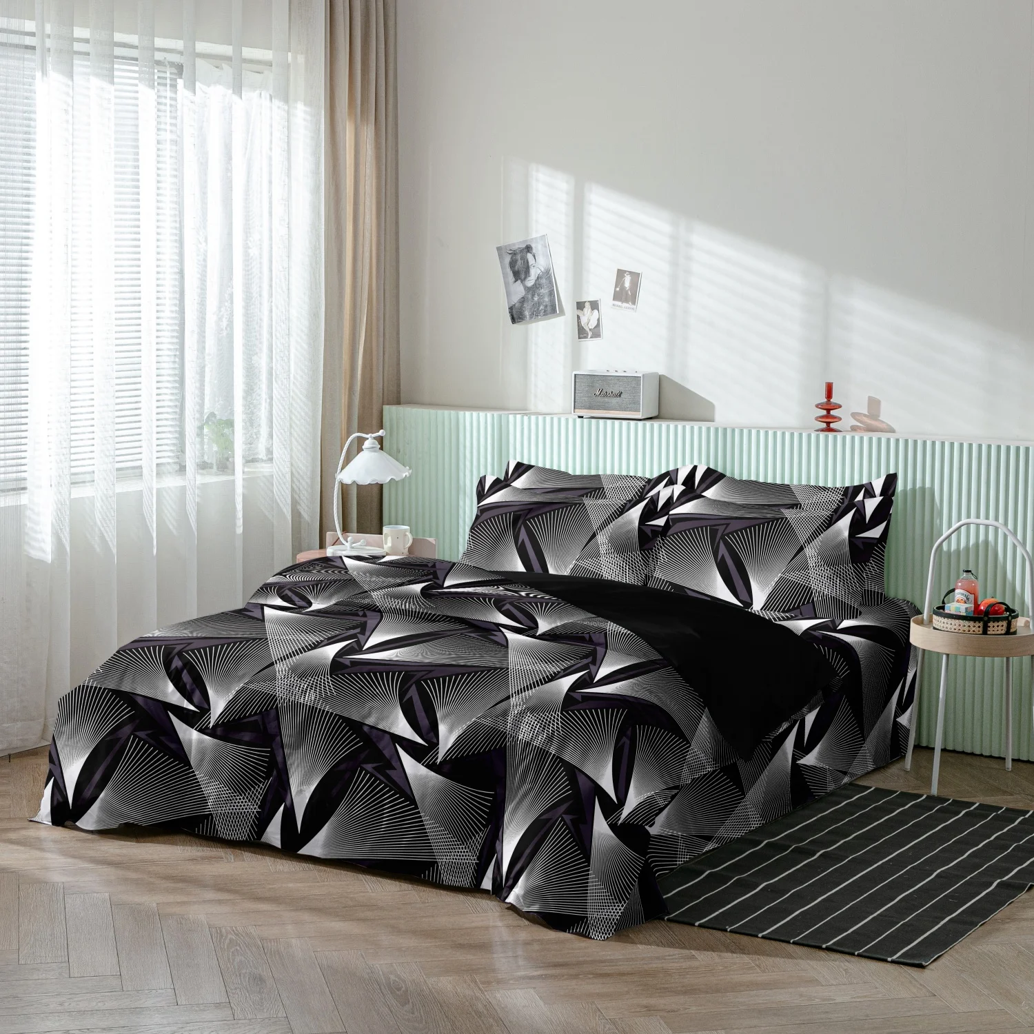 Black White Grey Geometric Triangle Print 3 Pieces Duvet Cover Set, Abstract Line Radiant Fan Shape Minimalist Print Bedding