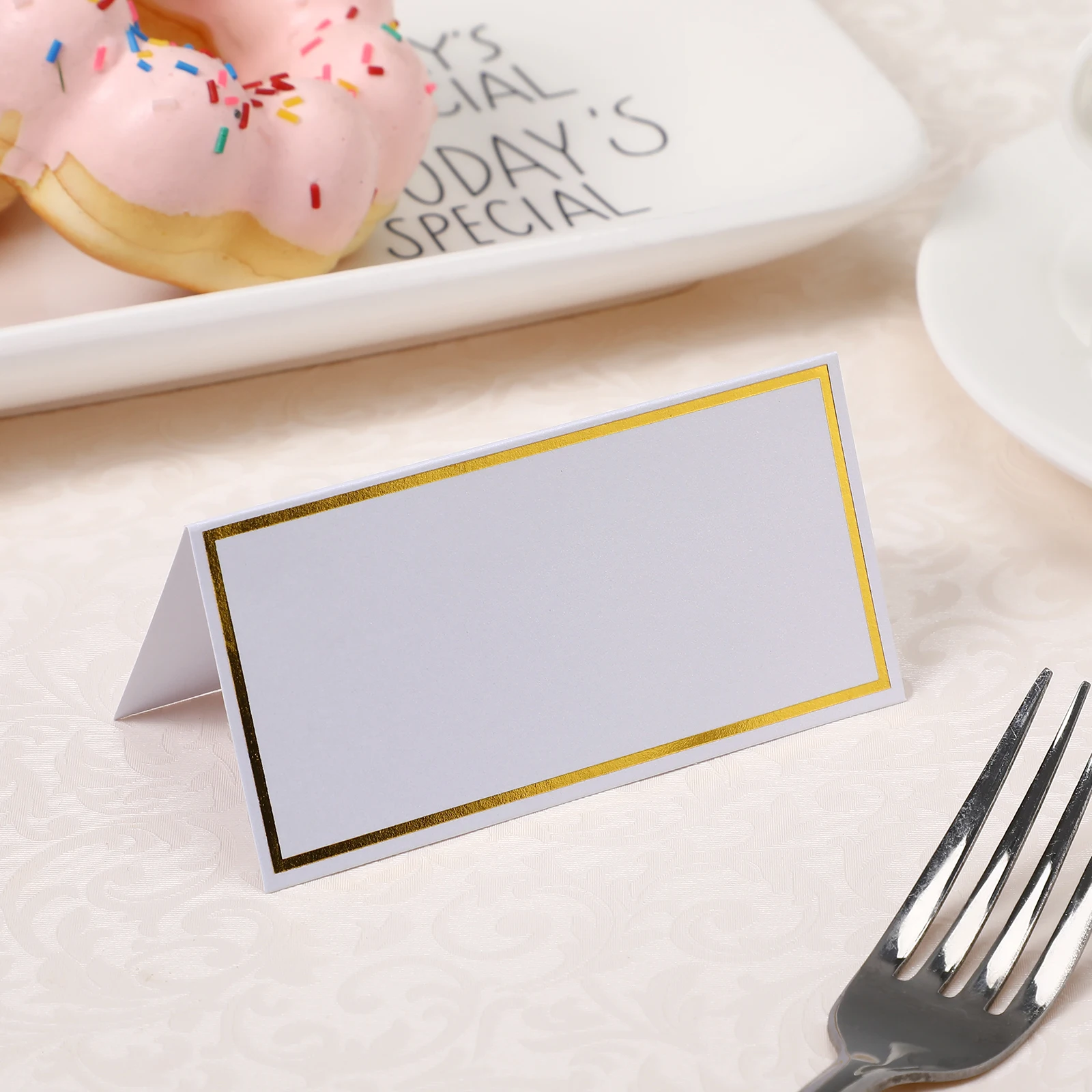 

20 Pcs Premium Material Place Cards Thick Tough Bronzing Edges 3D Design Modern Style Wedding Party Banquet
