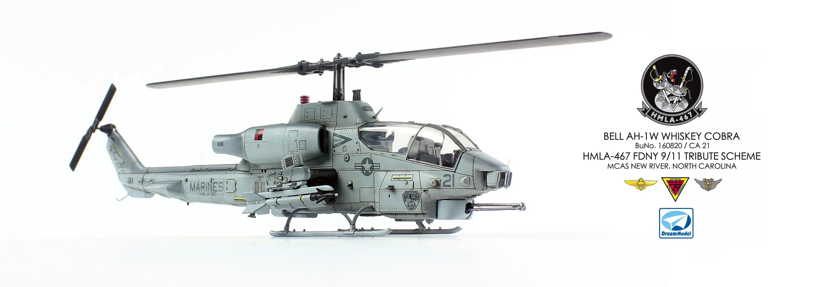 Dream model DM720017 1/72 AH-1W \'SUPER COBRA\' USA ATTACK HELICOPTER