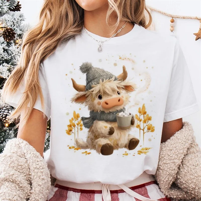 

Милая мультяшная рождественская футболка с принтом горной коровы в стиле Харадзюку, женская футболка с круглым вырезом в стиле ретро, топ 90-х, универсальная белая футболка