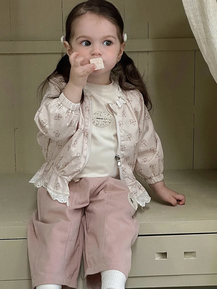 

Girls' Autumn Outfit Cardigan Jacket Infant Toddler Base Shirt Cute Girl Fashionable Pants Three-Piece Set aClass