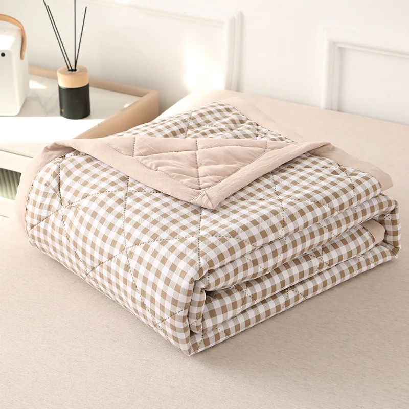 Single Double Bed Summer Cooling Comforter Queen King Size Soft Skin-friendly Thin Air-conditioning Quilt Bed Quilted Blankets