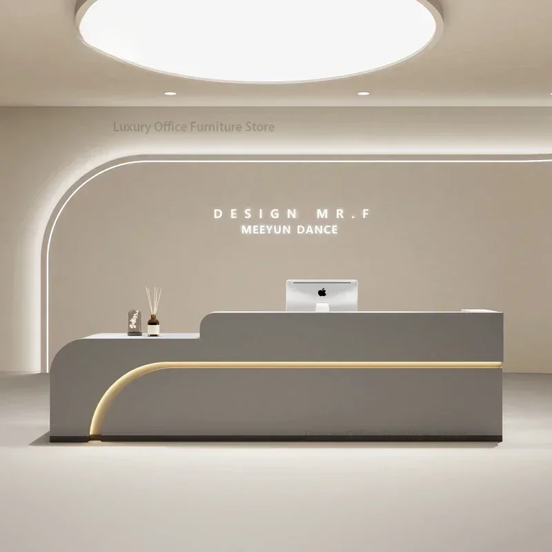 

Простая касса Краска Изогнутый магазин одежды Салон красоты Стойка регистрации Здоровье Йога Студия Бар Компания Стойка регистрации Мебель