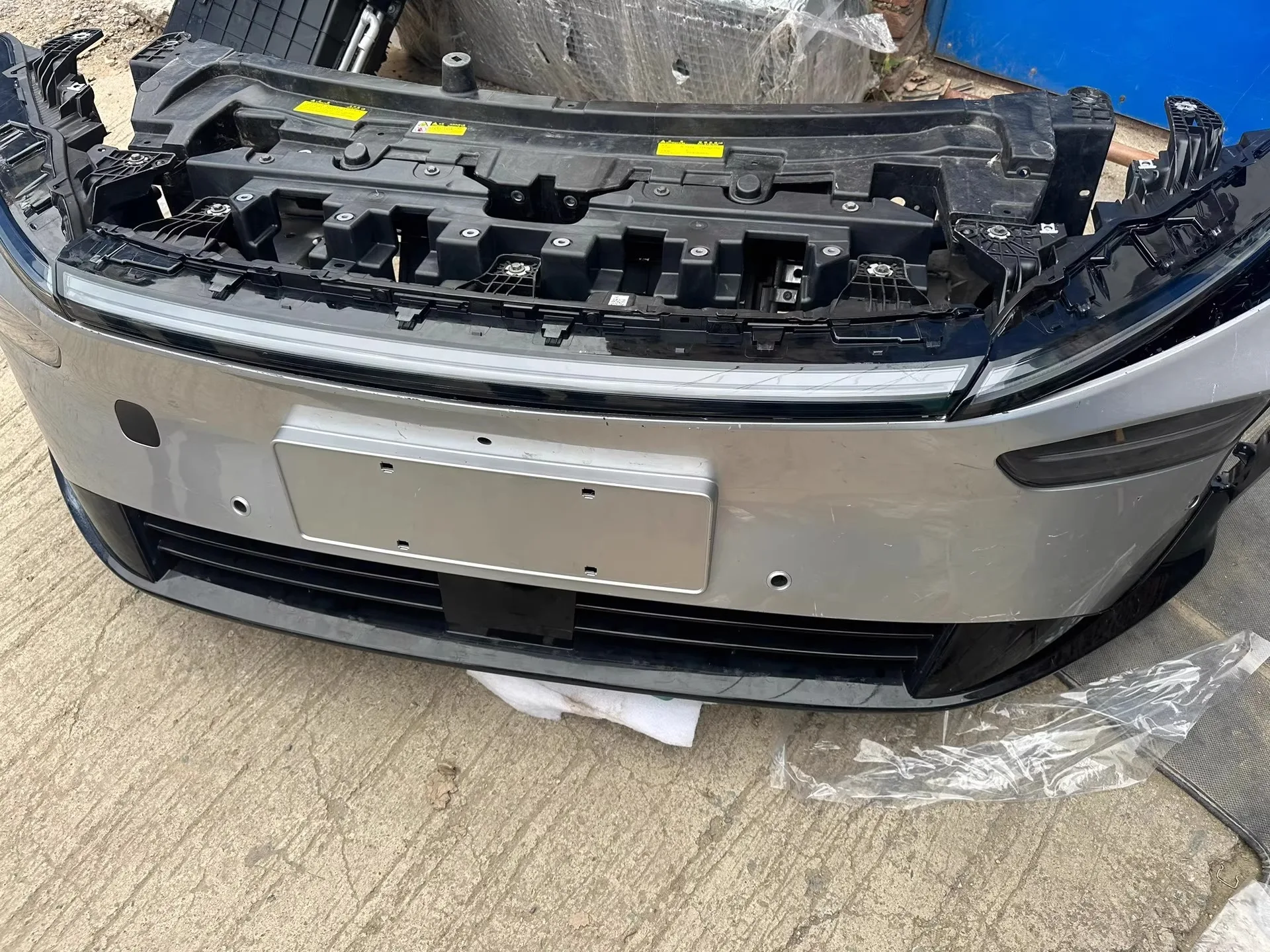 Complete Front End Assembly for Xpeng G7 2025 EV Front Bumper Wiht LiDAR Sensor LED Headlight Radiator Support Used Parts for G7