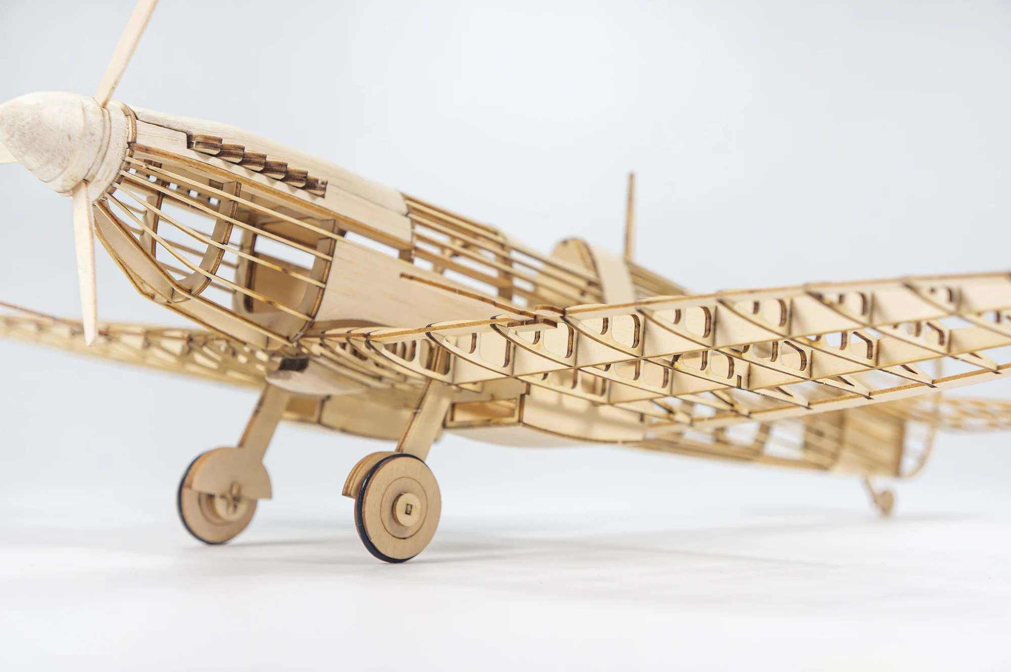 Real Hawk Spitfire Kämpfer Maßstab 1:25 Flugzeug Holz Massiv DIY Montage Modell Set Holz Spielzeug Ornamente Kinder Geschenke – Detail 11