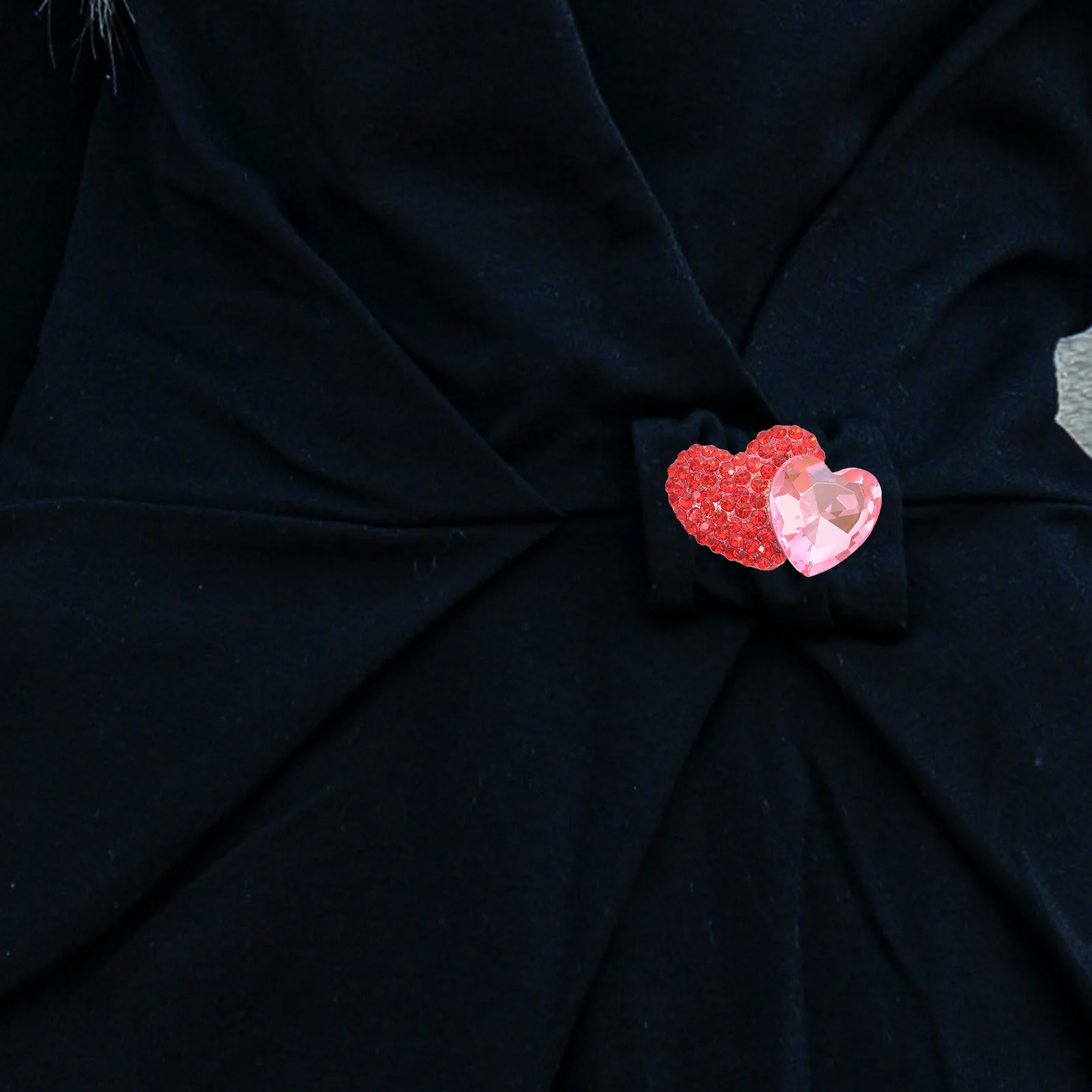 

Rhinestone Valentine'S Day Love For Women Alloy Decorative Clothing Accessory Shawl Clip Lapel Gift Veteran Heart Pin Fashion