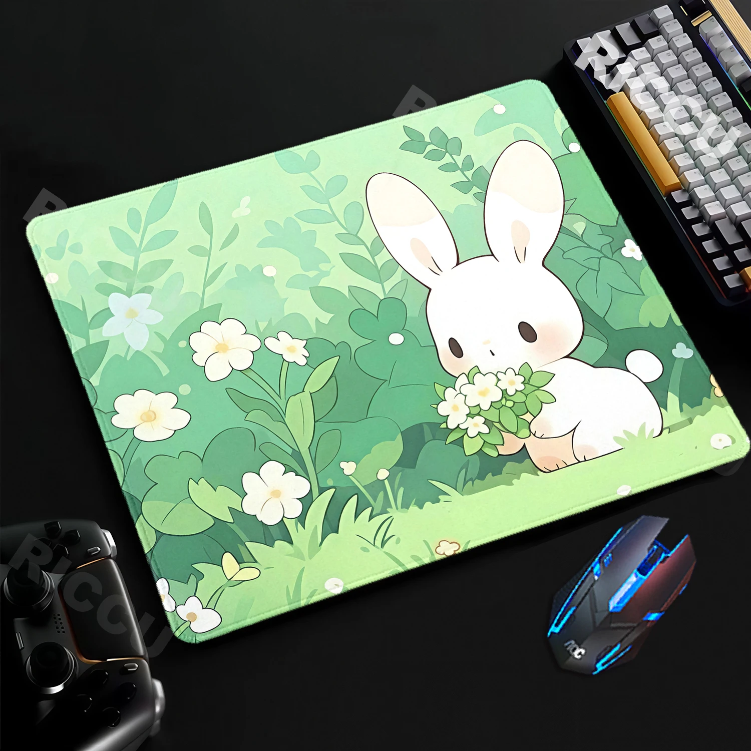 Tapete de rato pequeno, com um desenho de coelho adorável, ideal para jogos, para usar no escritório, feito de borracha natural, tapete para teclado, tapete de secretária para jogos, tapete de rato com um desenho de coelho kawaii.