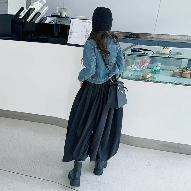 Girls Coat 2024 Autumn New Childrens Clothing Foreign Style Retro Short Standing Collar Washed Denim Coat Casual Simple image 2