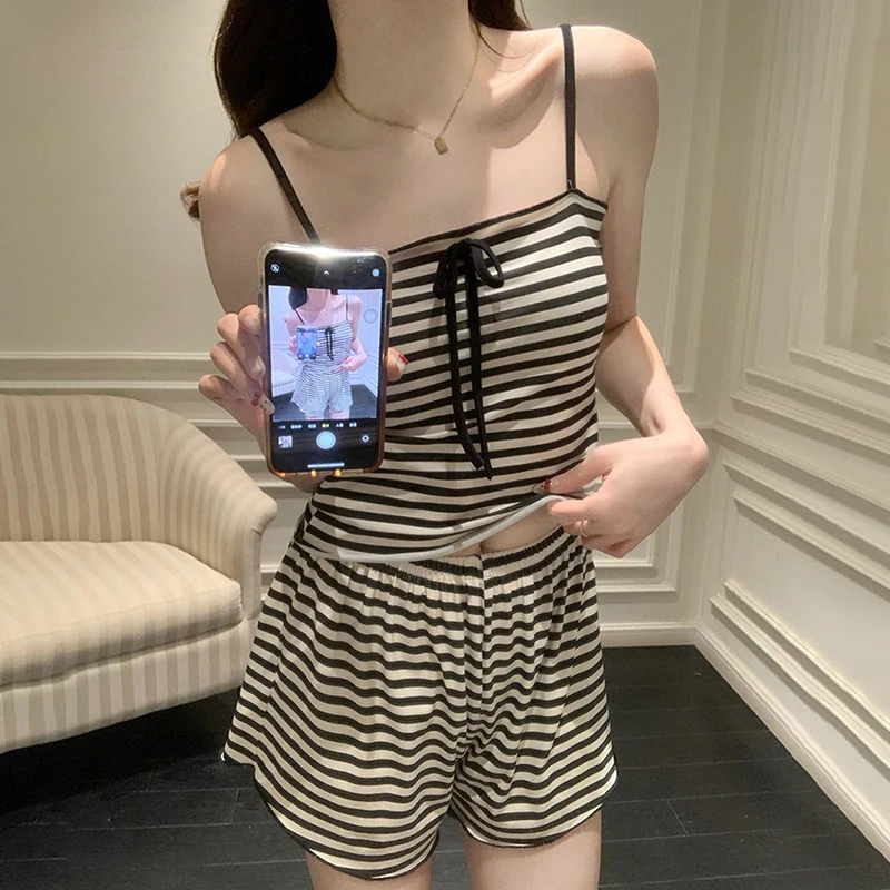 

2PCS Casual Outwear Home Clothes Pajamas Set Summer Striped Sling Top And Elastic Waist Shorts