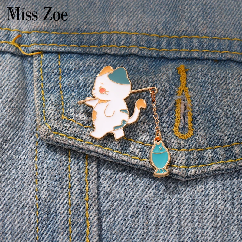 

Miss Zoe Cute Cartoon Cat Brooch Pins Cat Fishing With Chain DIY Button Pin Metal Denim Jacket Pin Badge Jewelry Gift for Kids