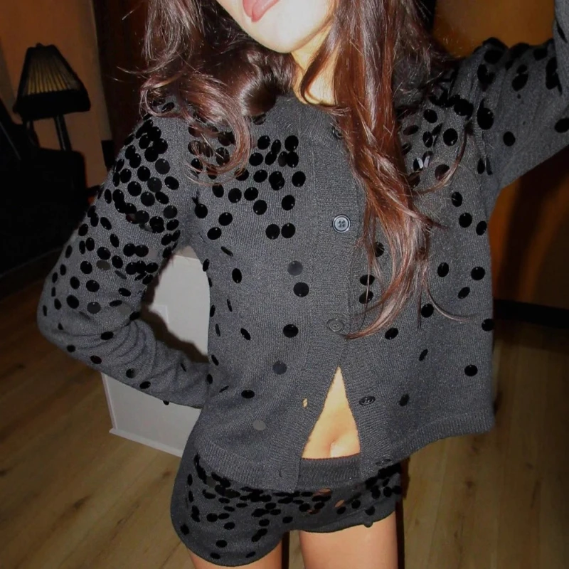 

2025 новый продукт, осеннее индивидуальное модное тонкое вязаное верхнее пальто с блестящими украшениями для женщин