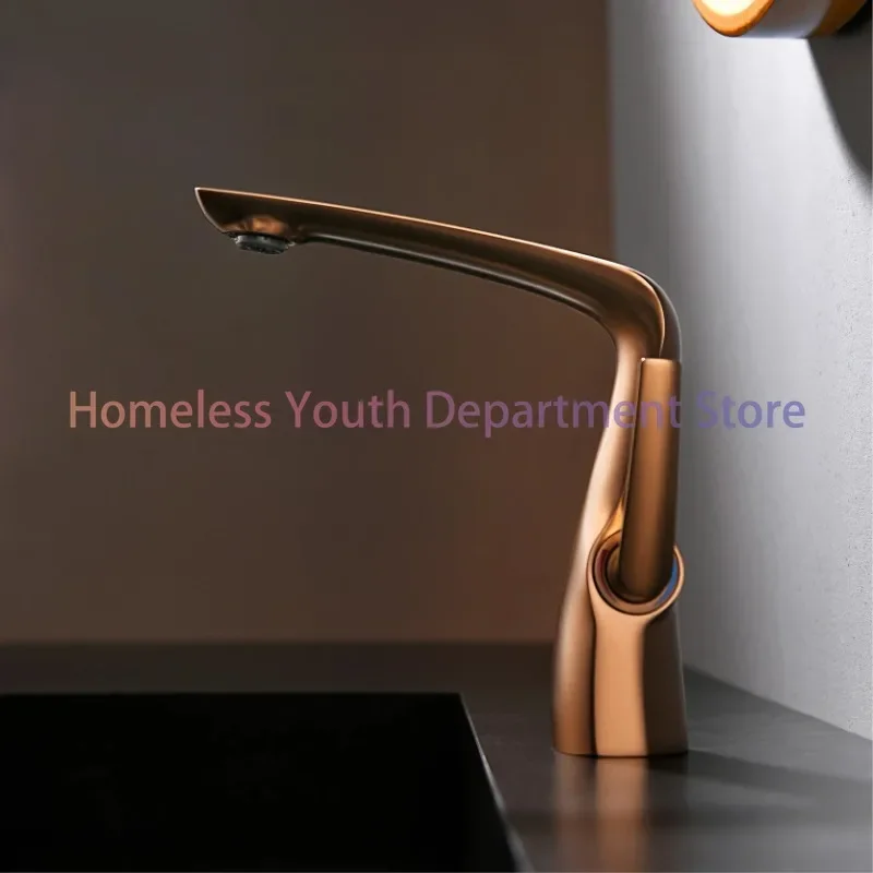 Luxury rose gold brass bathroom faucet modern 1-hole single handle cold and hot dual control simple chrome basin Tap