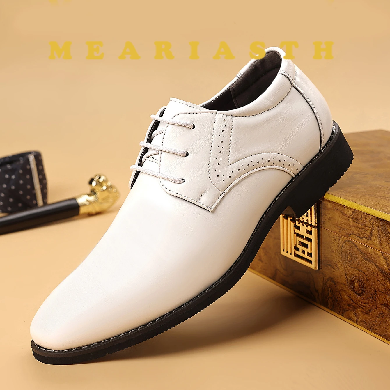 

Designer Men Italy Style Breathable Leather Shoes Soft Sole Spring Autumn Groomsmen Party Dress Men Business Formal Casual Shoes