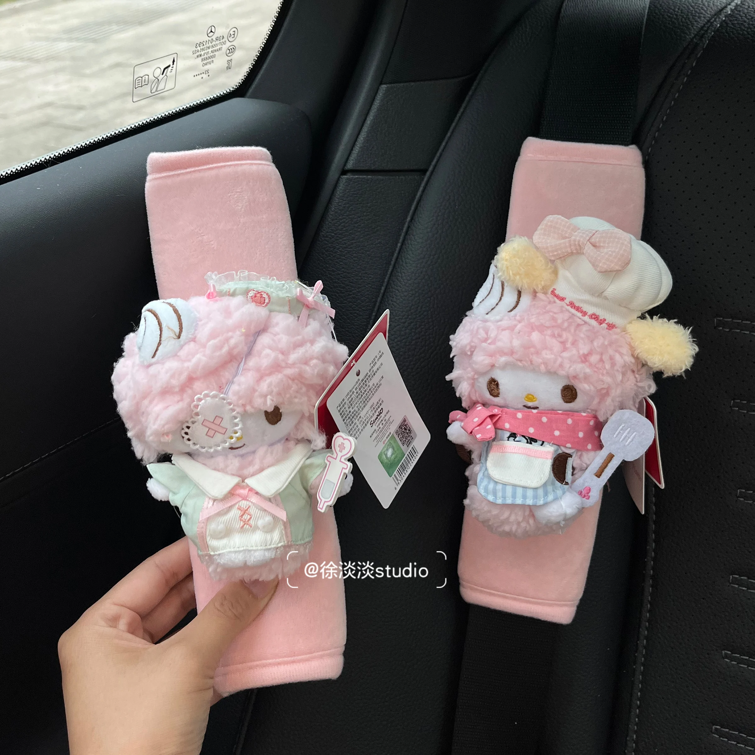 الوردي مرحبا كيتي لطيف الكرتون مقعد السيارة حزام غطاء السيارات حزام الأمان سلامة الكتف وسادة لينة حامي