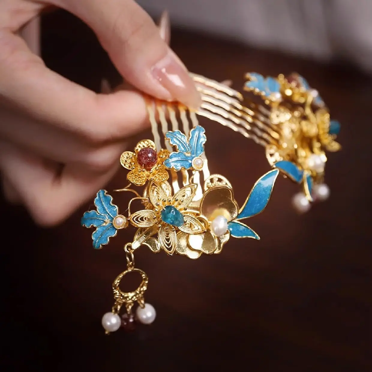 

Classical handmade burnt blue hairpin Cloisonne headdress Ming hair hairpin hair comb Hanfu cheongsam antique accessories