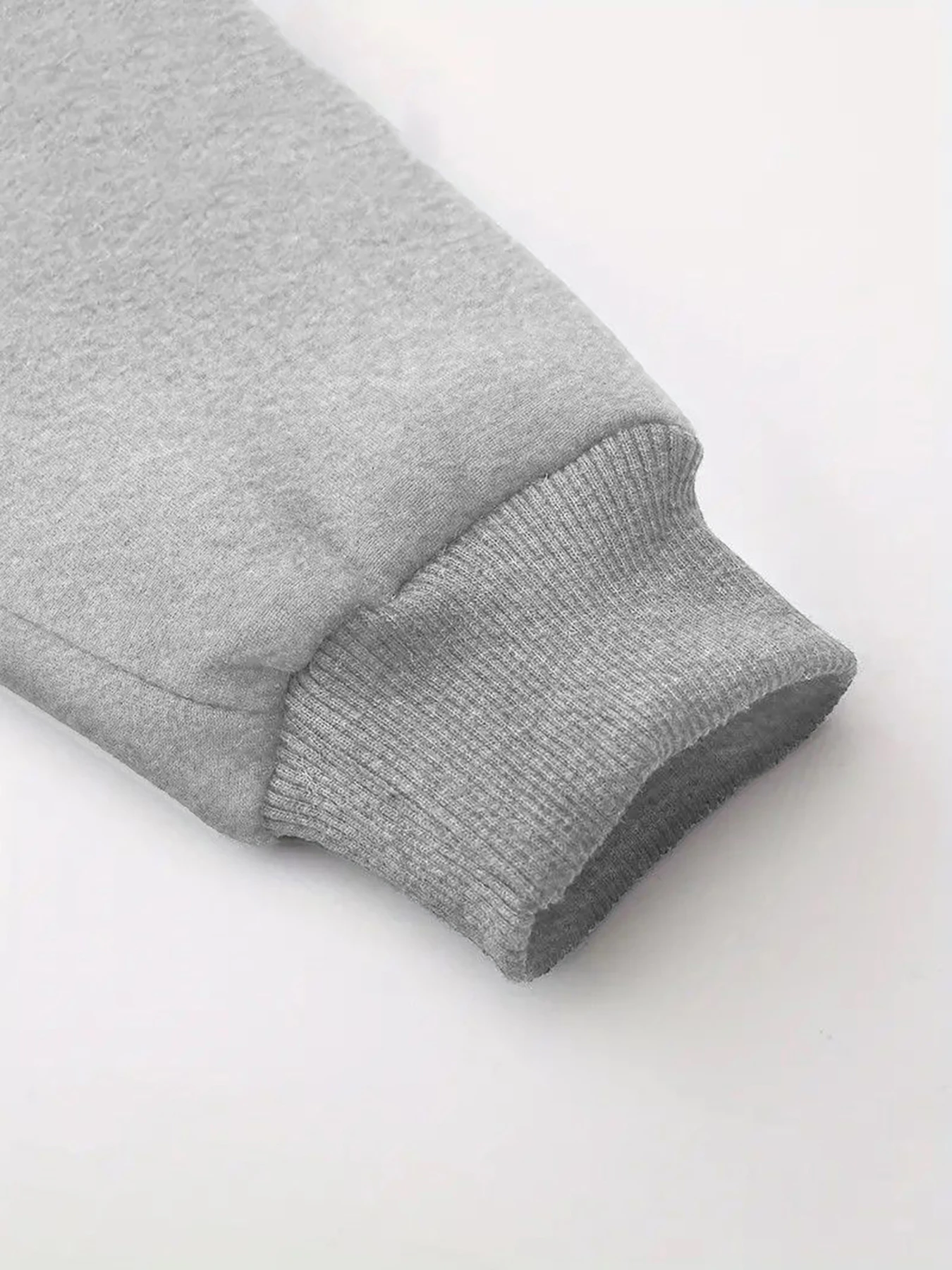 Elementi essenziali per l'autunno e l'inverno europei: felpa con cappuccio foderata in pile e ispessita, stile coppia unisex, felpa con cappuccio ampia e alla moda, vestibilità regolare, felpa con cappuccio a maniche lunghe