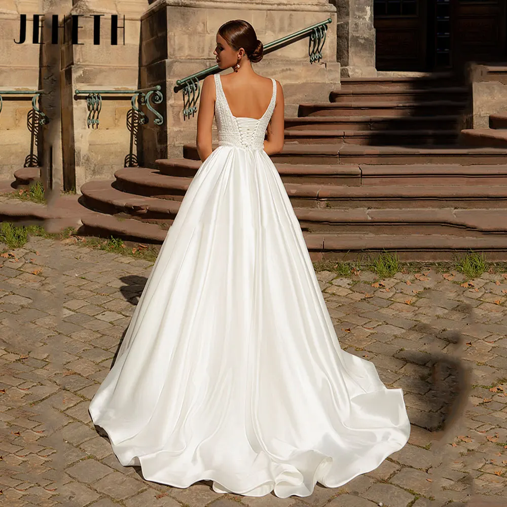 JEHETH abiti da sposa con scollo a V in raso di lusso semplice senza maniche a-line abito da sposa con lacci sul retro abito senza schienale De Mariee su misuraJEHETH abiti da sposa con scollo a V in raso di lusso semp