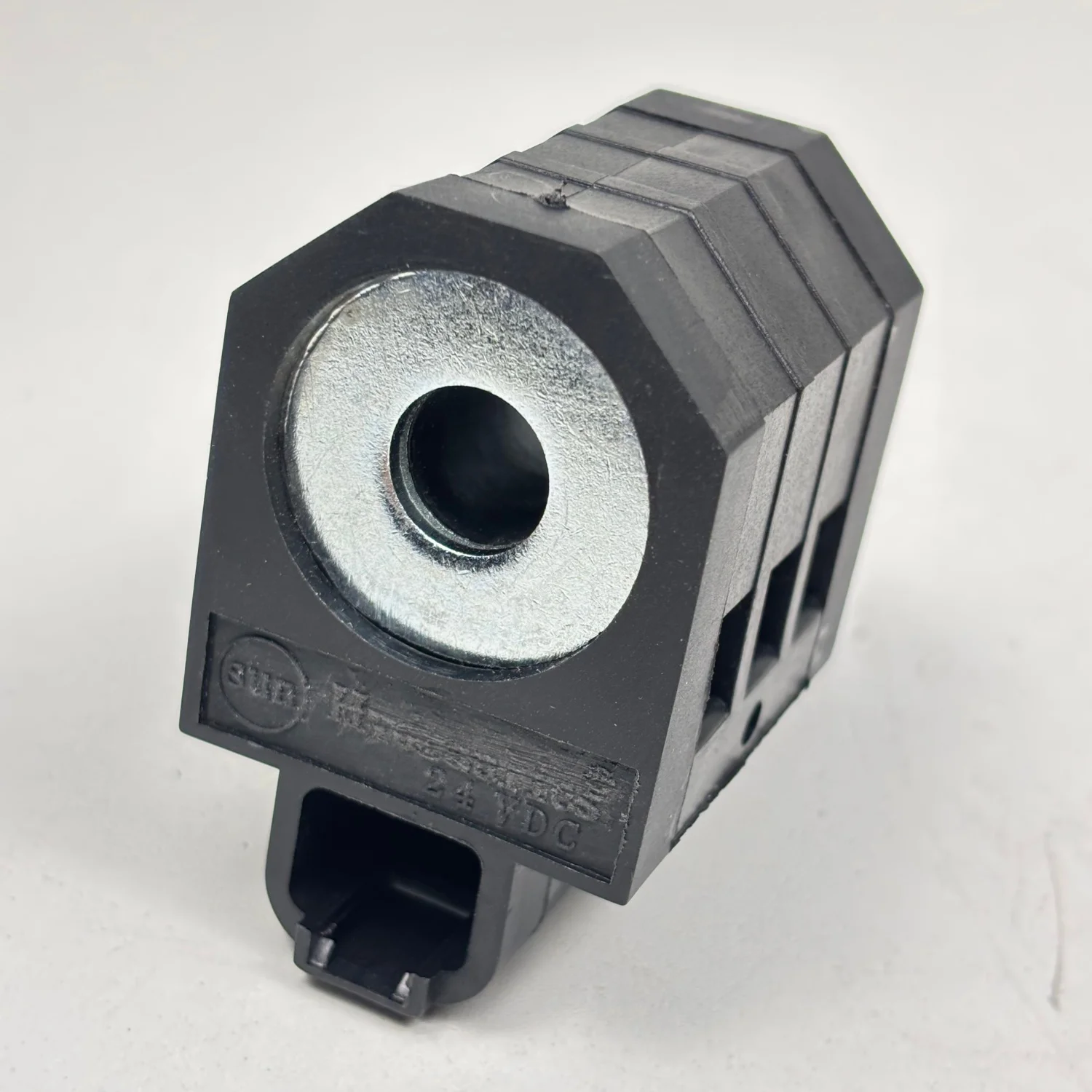 24V Solenoid Valve Coil XKBL-00004 For Hyundai R110-7 R200W-7 R210W-9 R150 R220 R215 R225