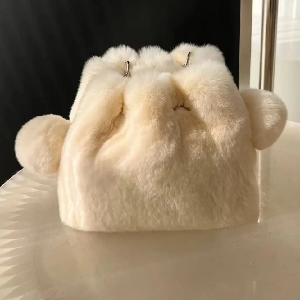 Faux Fur Large Capacity Tote Bag Versatile Handbag For Women Plush Commuting Bag Messenger Shoulder Bga Designer Luxury Bags