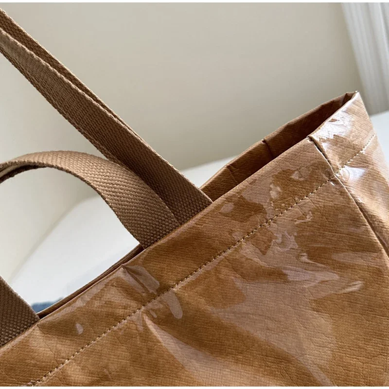 Durchsichtige Umhängetasche aus Kraftpapier mit PVC-Oberfläche, Vintage-Hobo-Umhängetasche, wasserdichte Einkaufs-Briefhandtasche, Damen-Einkaufstasche mit Griff oben – Detail 8