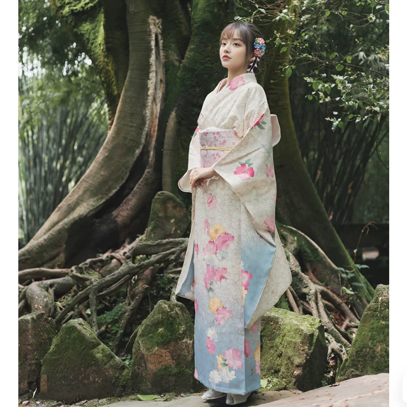 

Japanese Style Kimono With Retro and Fresh Style Improved Kimono With Small Vibrating Sleeves