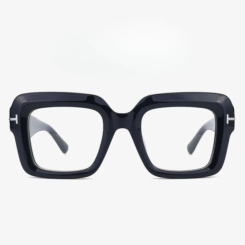 

The Large-framed Wide-rimmed Glasses with Retro and Modern Fashion Show for Women Featuring A Large Face and Flat Optical Lenses