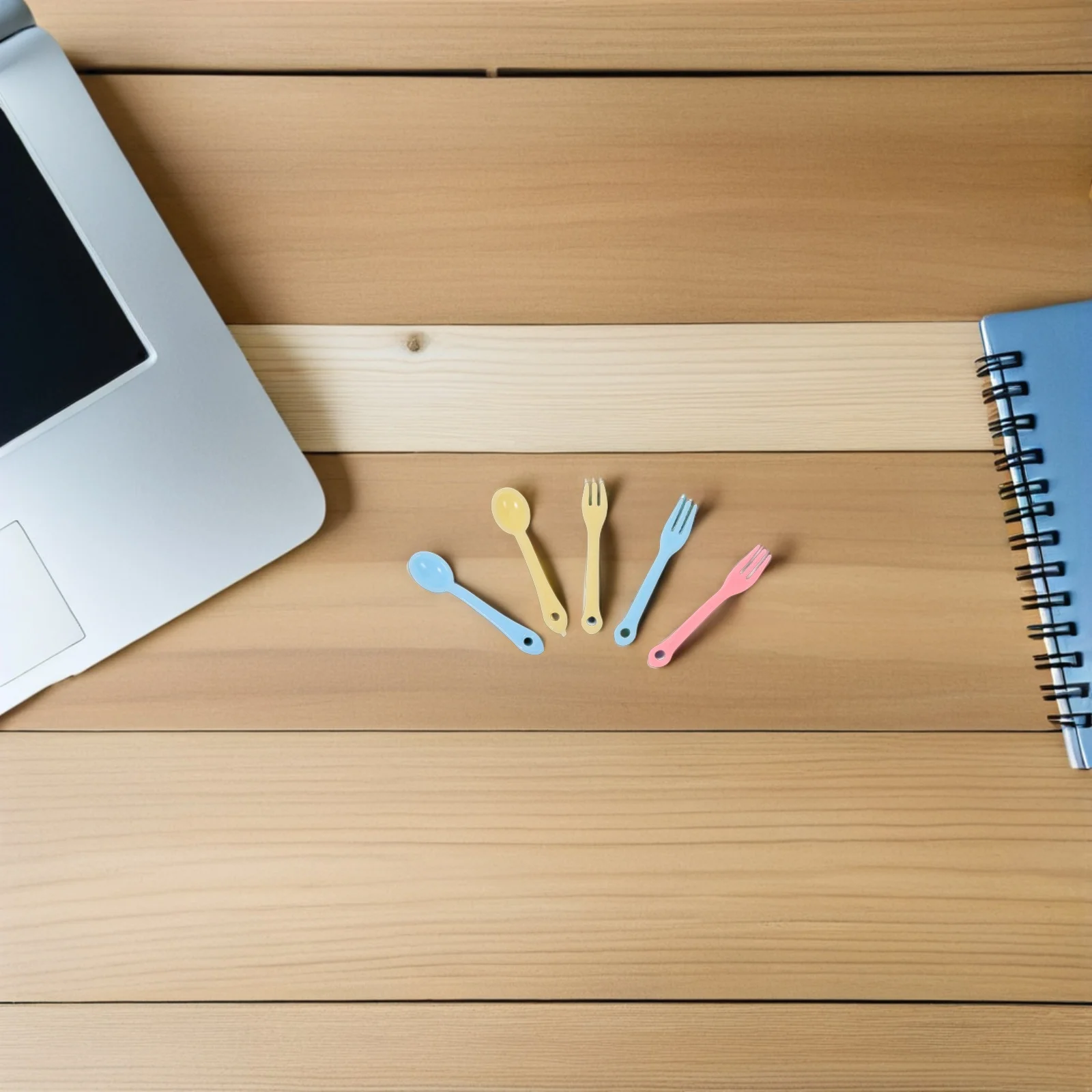 40 conjunto de utensílios de mesa em miniatura coloridos minúsculos mini garfos colheres mini acessórios de cozinha pequenos utensílios de servir