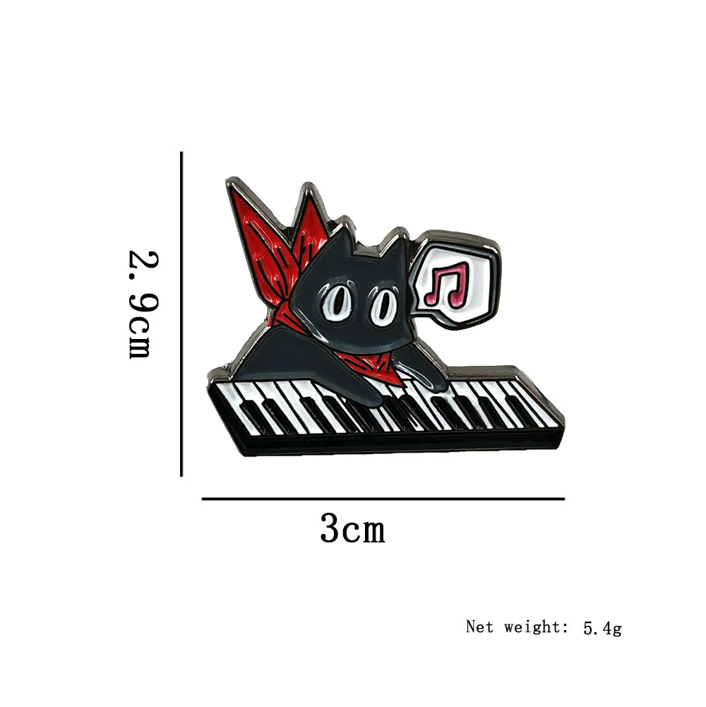 Niedliche My Ordinary Life Sakamoto-san Brosche, Cartoon-Klavier, schwarze Katze, lustiges Anime-Accessoire, Emaille-Anstecker, Rucksack-Dekoration, Geschenk – Detail 2
