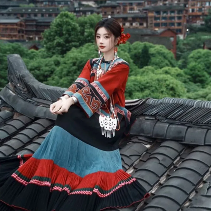 New women's clothing set with ethnic style printed handcrafted performance costumes for films and TV dramas