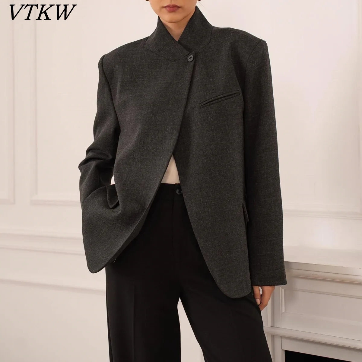 

VTKW женский новый асимметричный блейзер на одной пуговице 2025 года, зимняя офисная уличная одежда, минималистичный элегантный дизайнерский роскошный модный пиджак