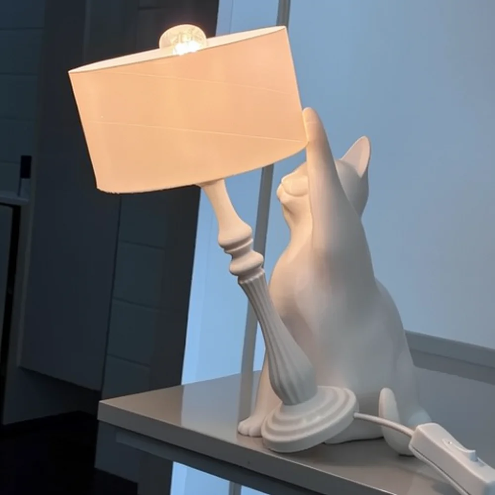 Creative Cat Gravity Light Aesthetic Desk Lamp Decorative Animal Ornament Minimalist Bedside Lighting White PLA