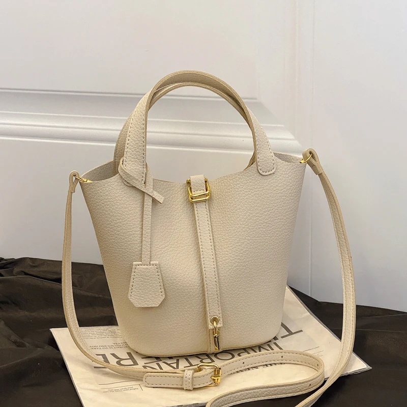 

Lightweight Women Single Shoulder Bag Faux Leather Handbag Crossbody Purse Small Tote Bag for Ladies Girls Daily Use Work Office