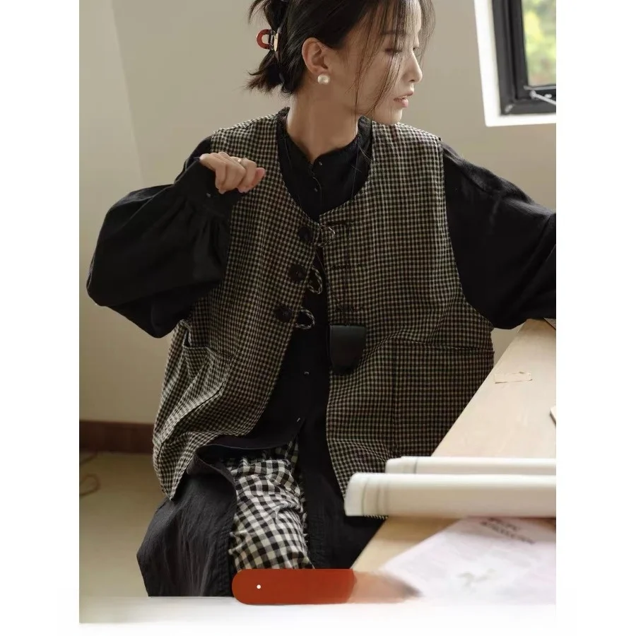 

Women's Plaid Sleeveless Vest with Inner Autumn Design Layering Open Cardigan Fashionable Retro Grid Design