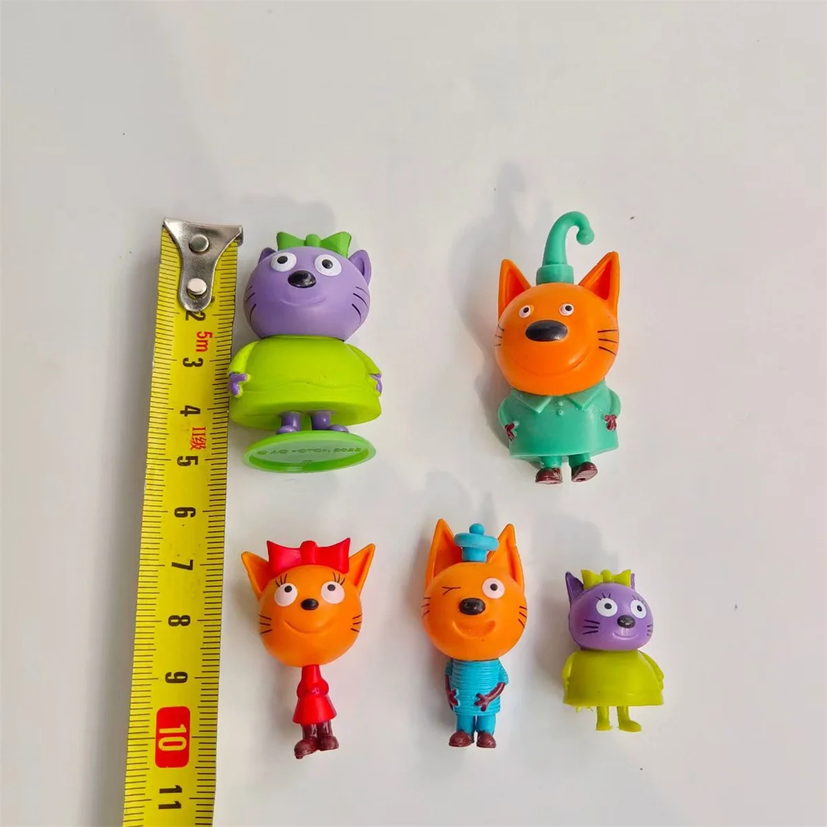 قطط أليفة لطيفة متعددة من نفس العائلة #4