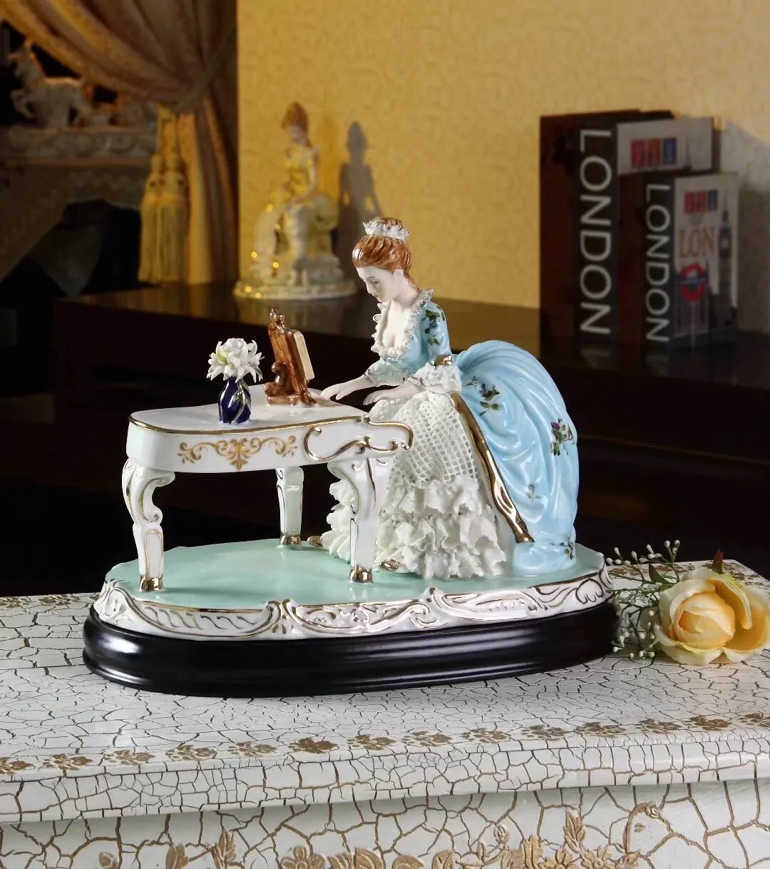 Creative Piano Ornament European Lace Porcelain Doll Character Jewelry Handmade Luxury Living Room Home Crafts Pastoral