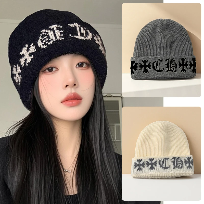 Alien Print Beanie - Soft Warm Knit Hat for Men & Women, Stretchable Slouchy Cap for Casual & Travel