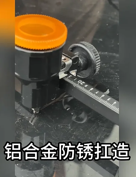 KDBLD (R)-A Glass Compass Knife - Oil-Filled Circular Cutting Tool with Scaled Coarse Aluminum Rod for Thick Glass