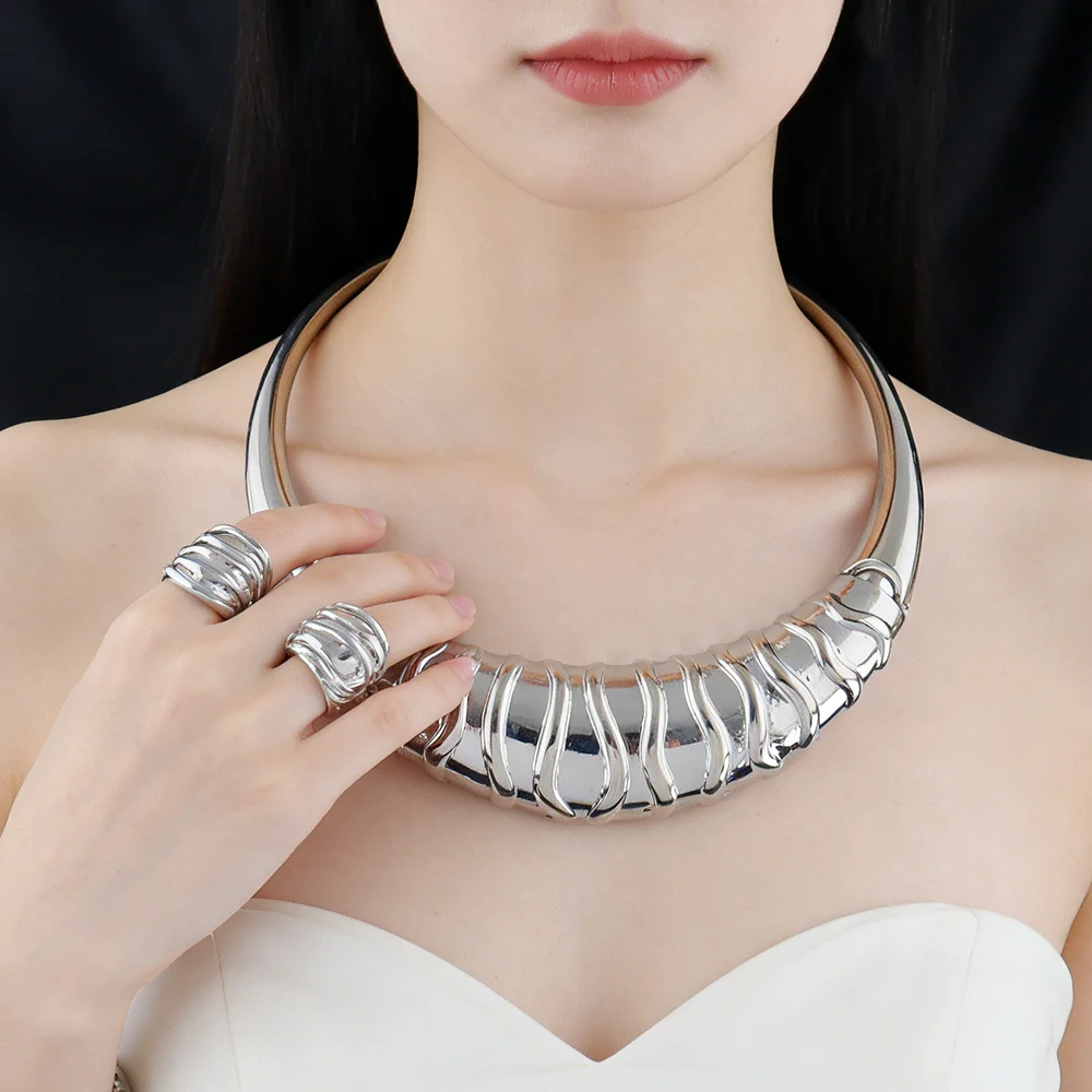 Vergoldetes Ohrringe- und Halsketten-Armband-Ringe-Set für Damen Italienischer Vintage Hochzeits- und Partyschmuck Geschenkset – Detail 21