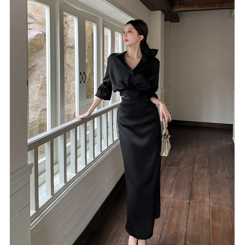 Autunno francese di fascia alta elegante dignitoso set da 2 pezzi camicia nera a vita alta da donna + gonna a sirena in raso set da banchetto formale