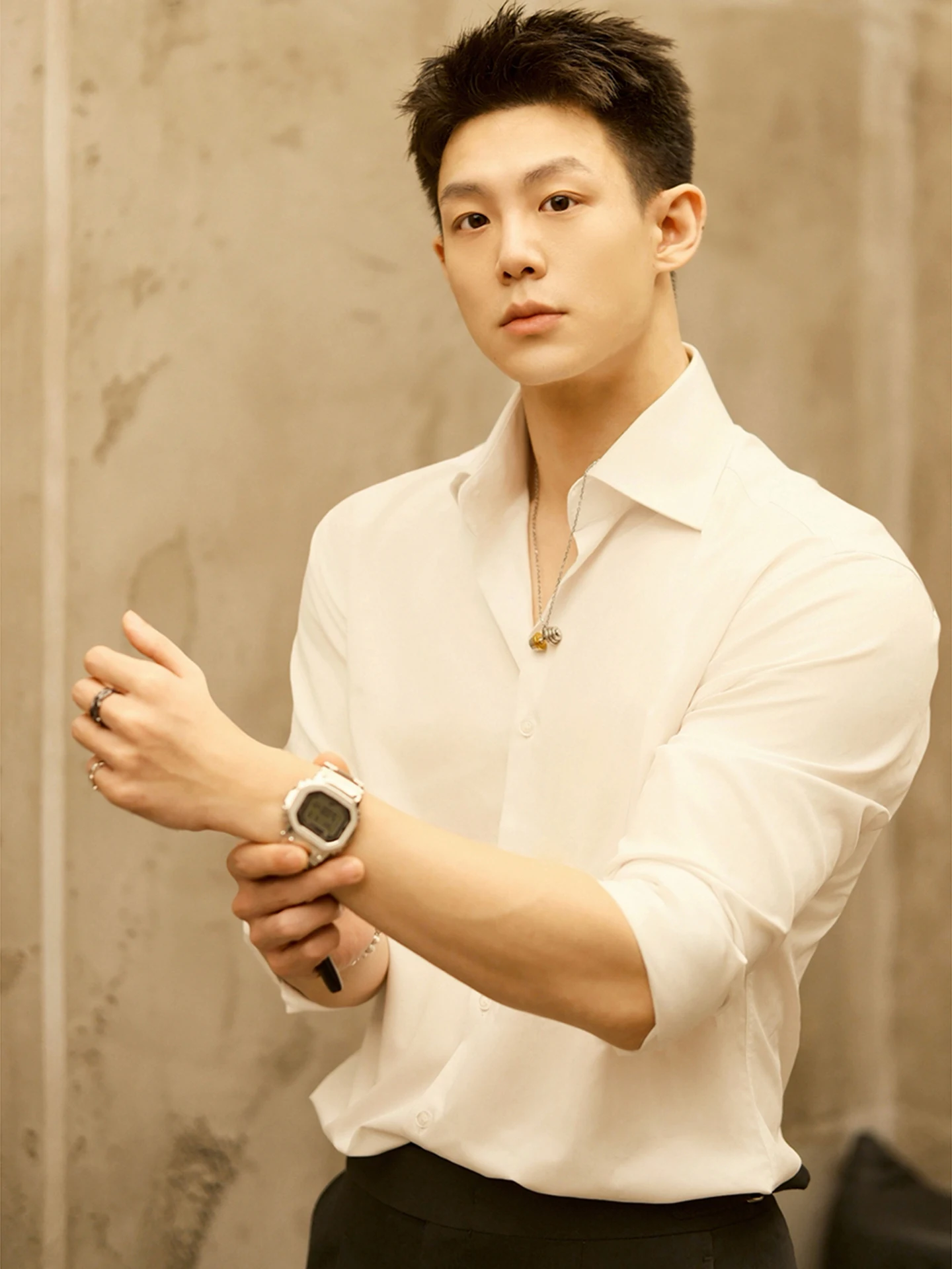 British Style Long Sleeve White Shirt Men's Autumn Winter High End Suit Inner Shirt DK Uniform Jacket Loose Fit Fashionable Y...