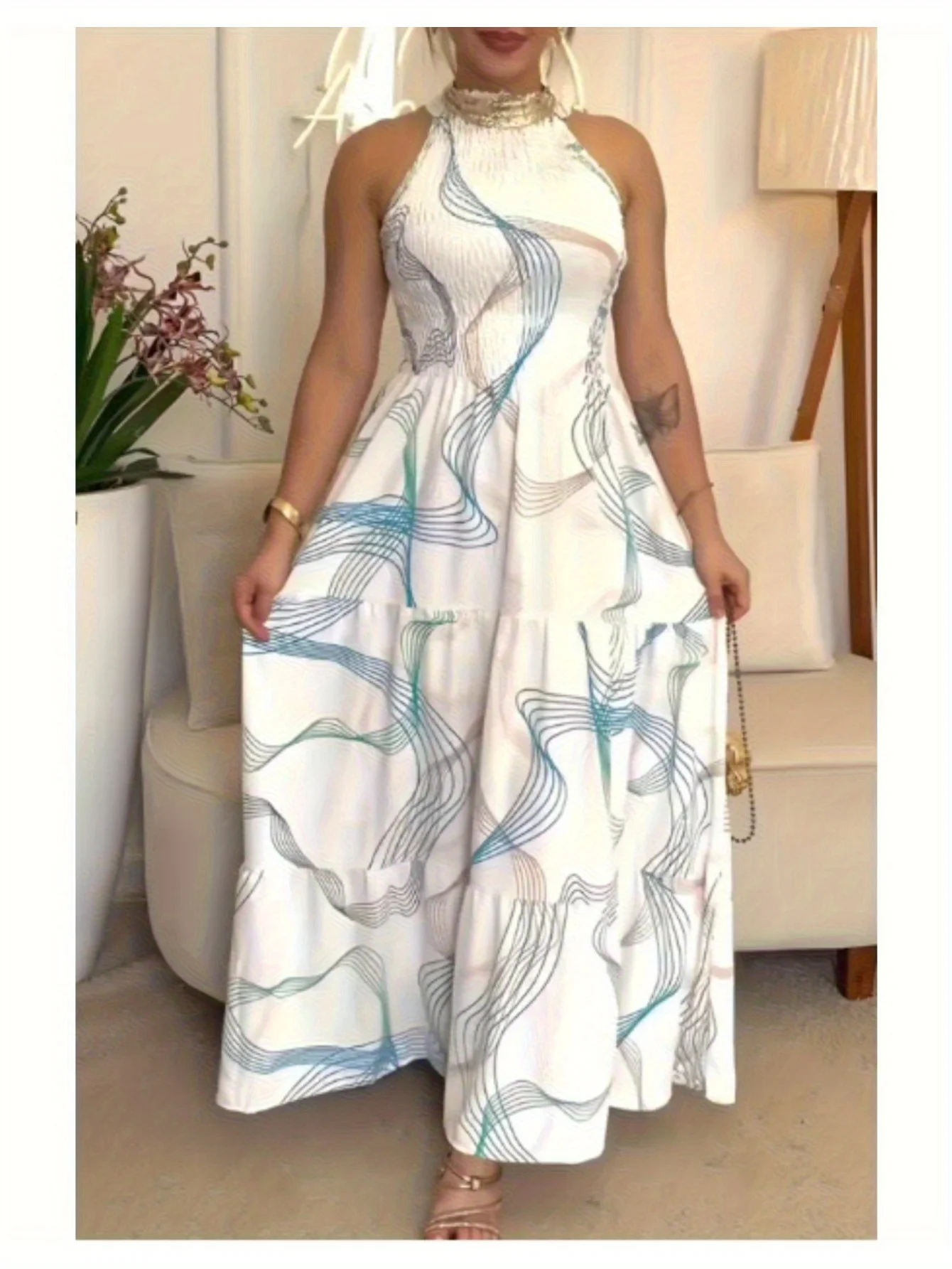 

Длинное платье с круглым вырезом и цветочным принтом в отпускном стиле