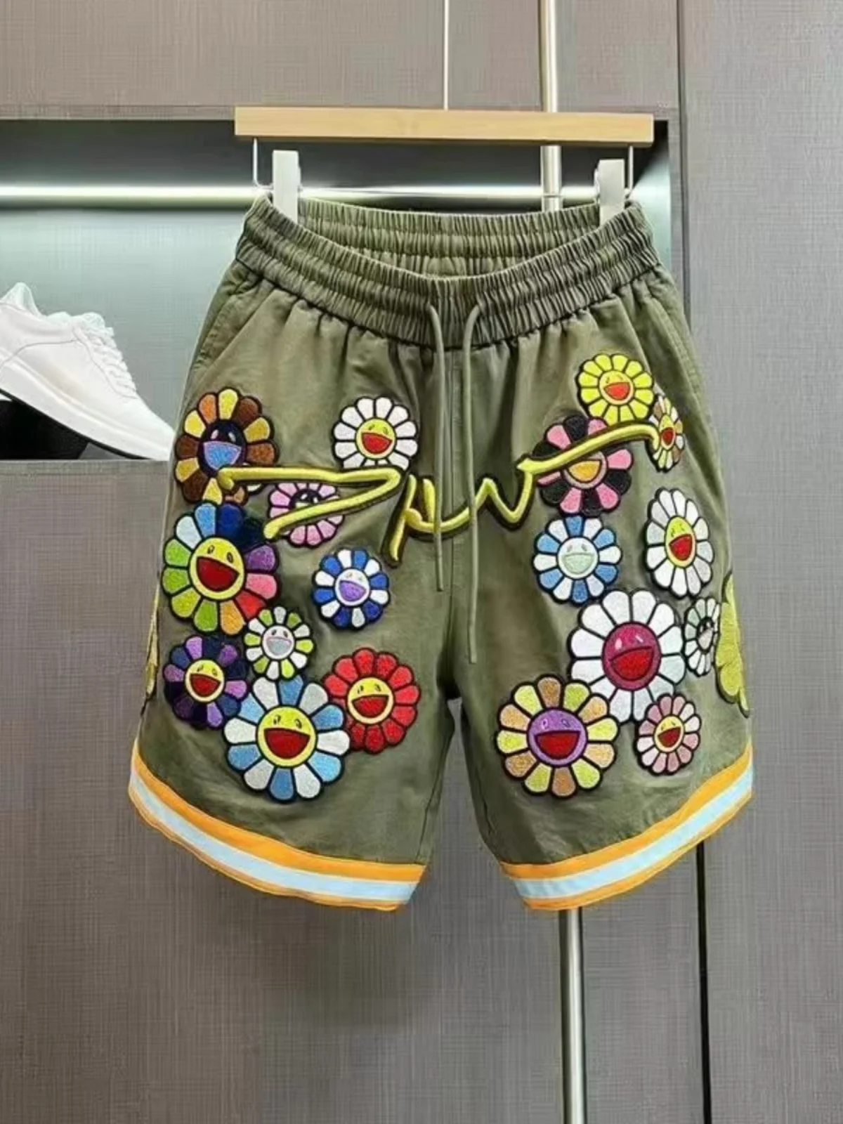 

Loose Fit Men's orts Summer Casual Workwear Sport Five-Quarter Length Embroidered Gold Tead Suower Patterned Cargo Pants