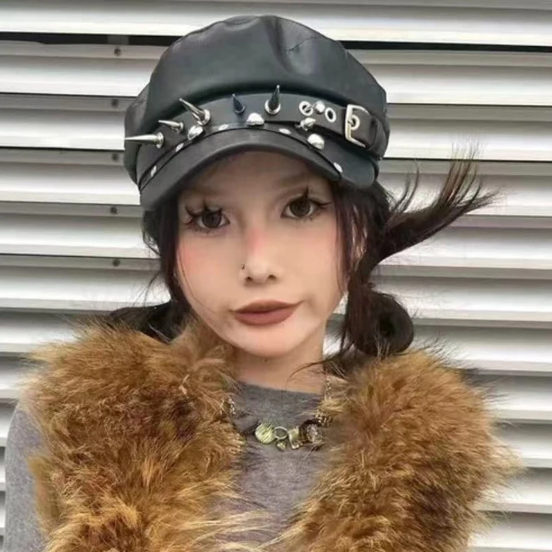 Harajuku Y2K Beret Gothic Subculture Fashion Spike Rivet Cool Girls Punk Cap Vintage PU Leather Flat Newsboy Hip Pop Beret Hat