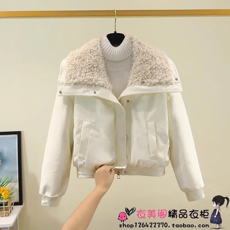 

Women's Short PU Leather Jacket with Lamb Wool Collar, Slim Fit Winter Coat, Korean Retro Biker Style Outerwear w1708