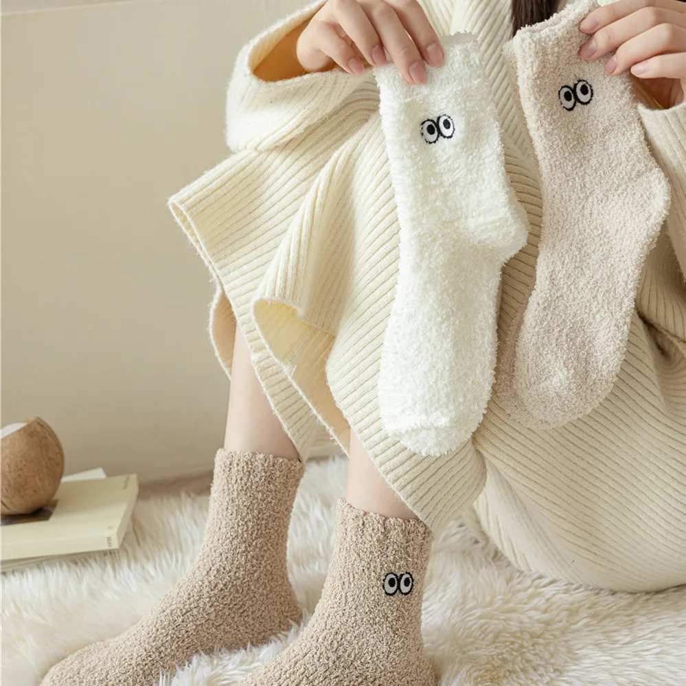 1/5 Pairs Lades' Socks Korean Cute Eyes Simple Versatile Sweet Kawaii Mid Tube Socks Thickened Coral Fleece Floor Socks For Girl