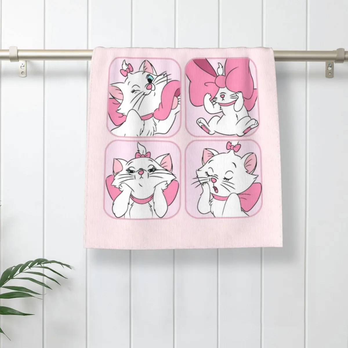 Pink Marie Cat Cute Towels 2023 Summer Microfiber Shower Towel Quick Dry for Summer Beach