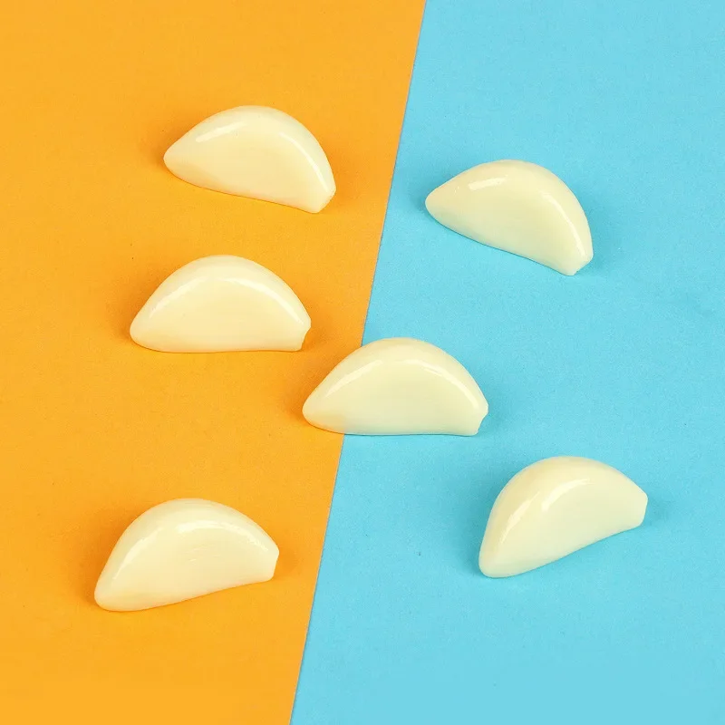 1:1 Kawaii Resin 3D Garlic Phone Case Jewelry Decoration Dollhouse Miniature Mini Figures Desk Accessories Figurines Decoration