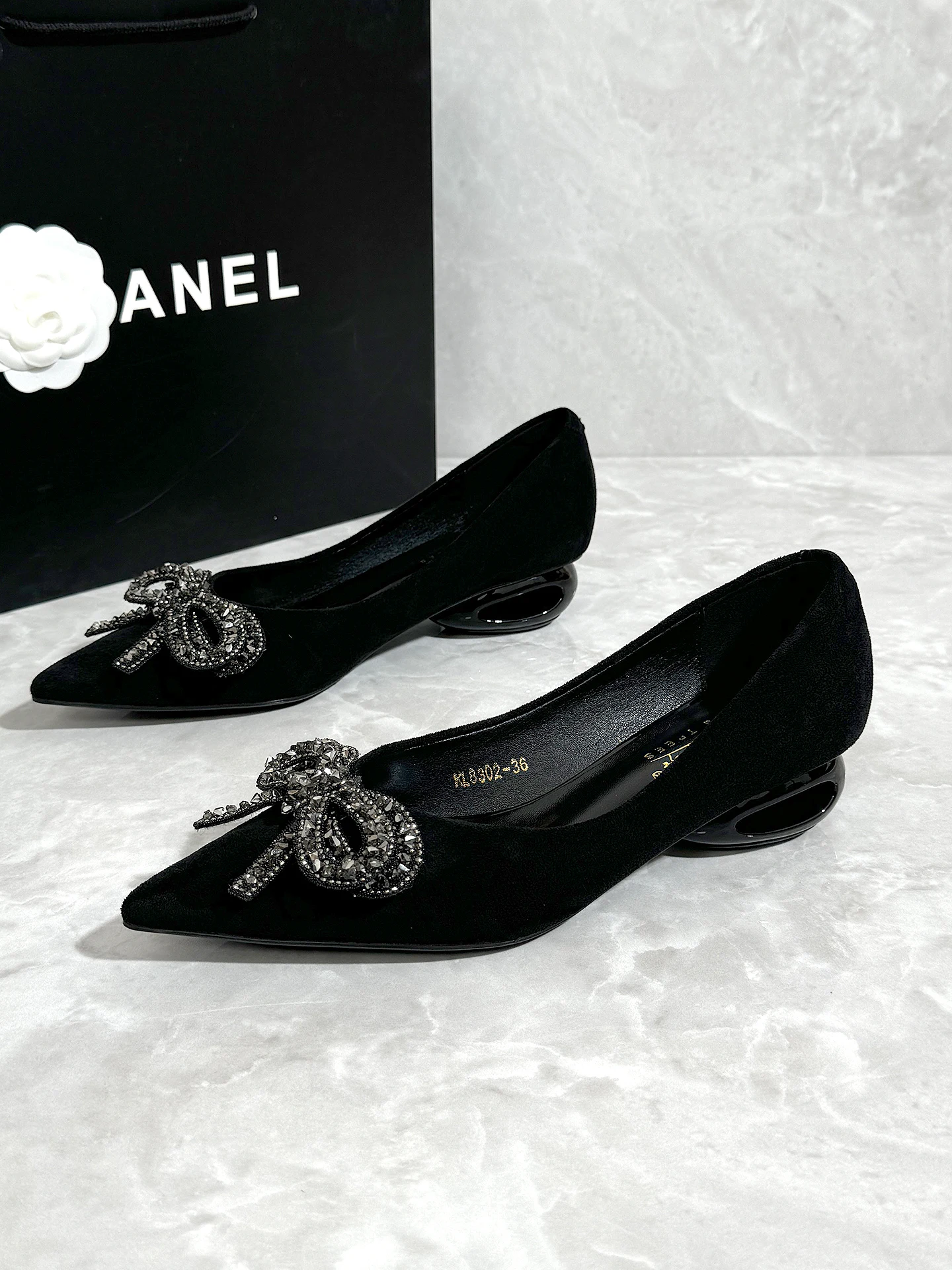 Fashionable  Knot Velvet Surface Women's Work Shoes Comfortable Slip-On round Toe Low Heel All Season Professional S...